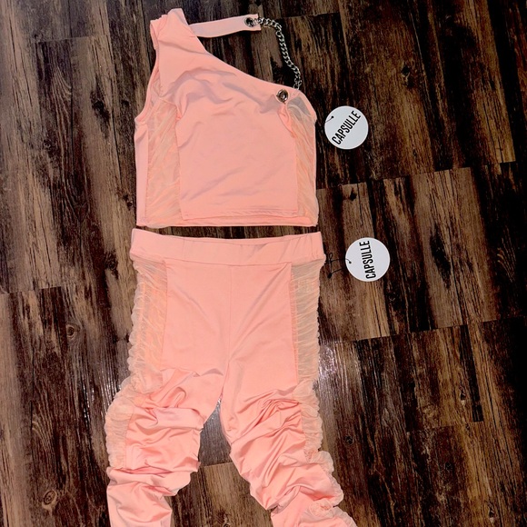 2 PC Legging w/ One-Shoulder Tank Set. Stretchy material. 10/ 10 recommend‼️ - Picture 1 of 10